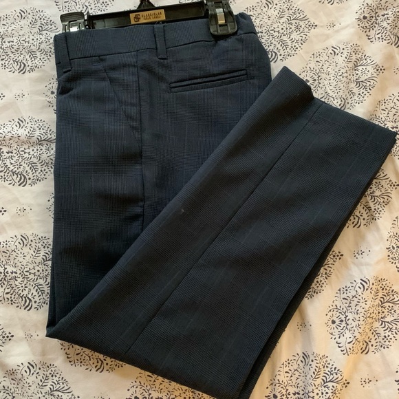 Boys Navy Suit! - Picture 6 of 6